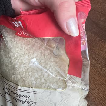 Tat Gıda Açılmamış Paket İçinde Böceklenme