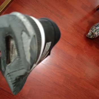 Nike Ayakkabıların Tabanlarının Kırılması