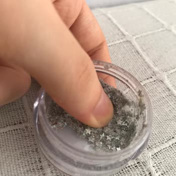 Gratis Nov Marka Glitter Kurudu
