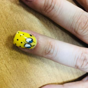 Olga Tırnak Center Mavişehir'deki Tırnak Salonunda Özensiz Çalışma