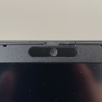 Lenovoservisturkiye.com Garantiye Gönderdiğim Laptopum Tamir Edilmeden Çizilerek Geldi