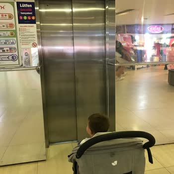 Krempark AVM AVM Asansörleri Çalışmıyor