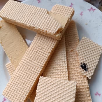 Bifa Bisküvi Siyah Karartı Var