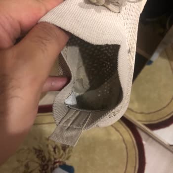 Derimod Daha Yeni Olan Ayakkabıların Yırtılması
