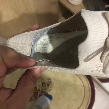 Derimod Daha Yeni Olan Ayakkabıların Yırtılması