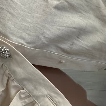 Ahel Tasarım Hem Aşırı Defolu Ürün Geldi Hem De Yardımcı Olmuyorlar