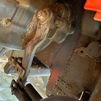 Kubota Marka Traktörümün Arka Diferansiyel Göbeği Çatladı