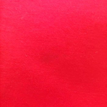 Dry Center Kuru Temizleme 2 Pantolonu Aynı Siparişte, Benzer Lekelerle Bozdu