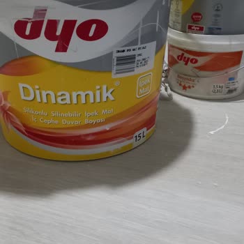 DYO Boya Boya Duvardan Soyuluyor