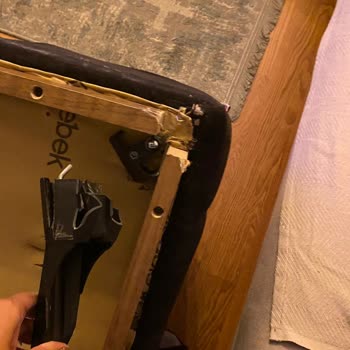 Kelebek Mobilya Aşırı Kötü Koltuklar Ve Kötü Servis Montaj