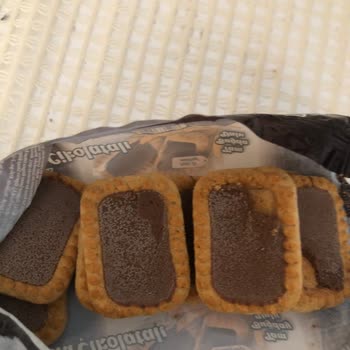 Eti Gıda Eti Burçak Sütlü Ve Çikolatalı Bisküvinin Küflenmesi