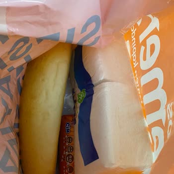 Migros Hemen Ekmeği Diğer Ürünlerle Aynı Poşete Atıp Getirdi