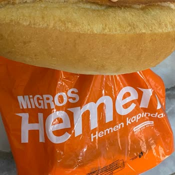 Migros Hemen Ekmeği Diğer Ürünlerle Aynı Poşete Atıp Getirdi
