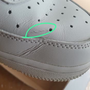 Nike Air Force Ayakkabımın Derisinde Yırtılma Oldu, Değişim Yapılmadı.