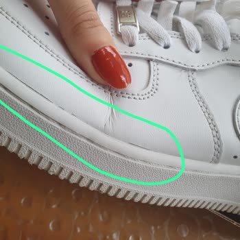 Nike Air Force Ayakkabımın Derisinde Yırtılma Oldu, Değişim Yapılmadı.