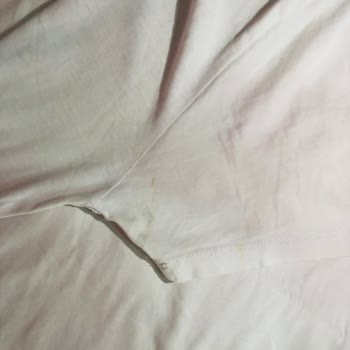 Yumoş Deterjanı Mağduru Beyazlarım Artık Sarı Lekeli Ve Delik Deşik😡