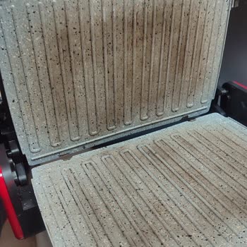 Karaca Tost Makinesi Izgaraları Yanıyor