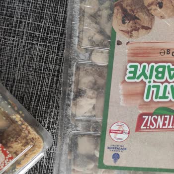 İstanbul Halk Ekmek Kargo Sorunu- Parçalanmış Kurabiye Paketleri