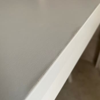 IKEA Mutfak Masasında Kabarmalar Oldu
