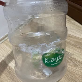 Getir Delik Damacanayı Koli Bandıyla Yapıştırması Ve Göndermesi.