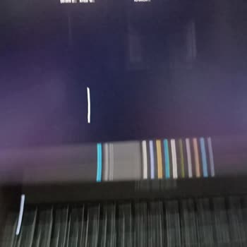 Monster Bilgisayarım Ekranda Çalışıyorlar Leke Var