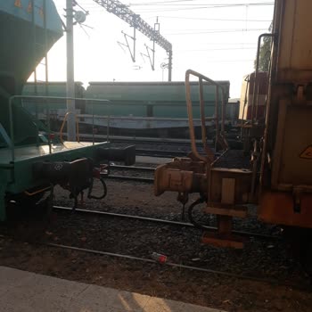 TCDD Himmetdede Tren İstasyonunda Yük Trenlerinden Trene Ulaşamıyoruz