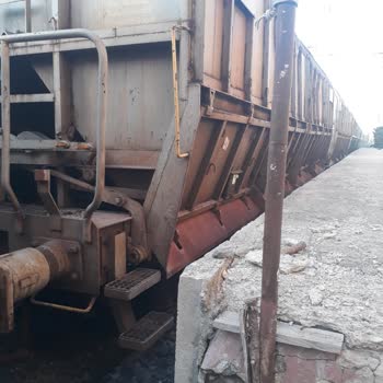 TCDD Himmetdede Tren İstasyonunda Yük Trenlerinden Trene Ulaşamıyoruz