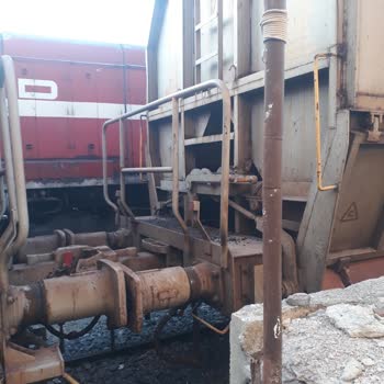 TCDD Himmetdede Tren İstasyonunda Yük Trenlerinden Trene Ulaşamıyoruz