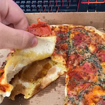 Domino's'un Yaptığı Garip Pizza.