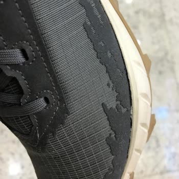 Etichet Mağazası Antares Şubesi Salomon Ayakkabı