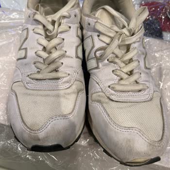 Sneaks Up New Balance Marka Ürünün Kısa Sürede Yırtılması
