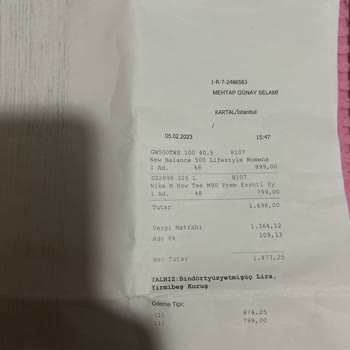 Sneaks Up New Balance Marka Ürünün Kısa Sürede Yırtılması