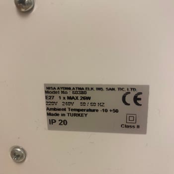 Banio Yapı Market Masa Üstü Okuma Lambasında Fabrika Üretim Hatası