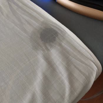 Philips GC9682/80 Ütü Su Damlatıyor