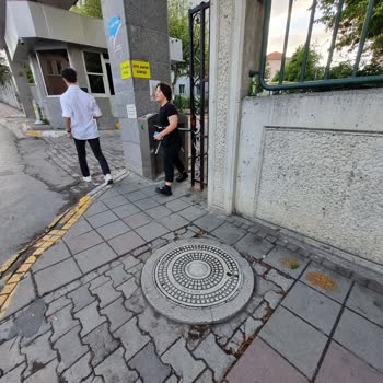 Superonline F/O Rögar Kapağı Tehlikesi Düşüp Yaralanmak