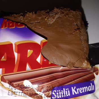 Bizim Toptan Satış Mağazaları Küflü Zehirli Çikolata