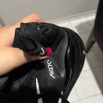 Emaar AVM Barçın Mağazasından Aldığım Ayakkabıyla İlgili Şikayetim