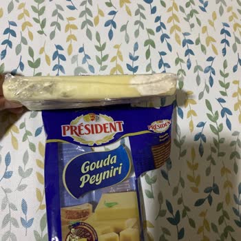 President Peynir President Gouda Küflü Ürün