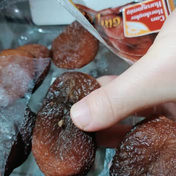 Can Kardeşler Kuruyemiş Kurtlu Ve Böceklenmiş Ürünler Satıyor!