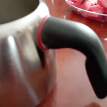 Korkmaz Mat Çaydanlık Sapı Çatlaması