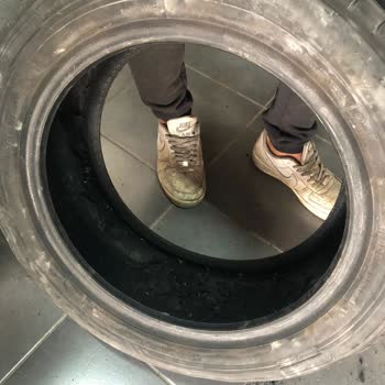 Goodyear Marka Lastik Durduk Yere Otobanda Patladı