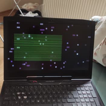 Monster Abra A5 Siyah Ekran