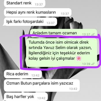Anne Kalbi Elimde Çocuk Kıyafeti Satıcısı