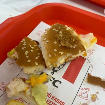 KFC Bayat Ekmek İle Hamburger