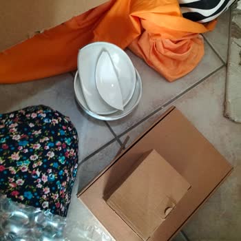 English Home Kırık Kargo Teslimi