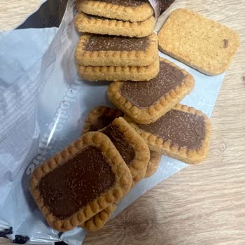 Eti Gıda Eti Sütlü Çikolatalı Bisküvi Küf Benzeri Beyazlamalar