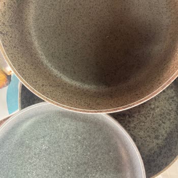 Taşhan Mutfak Eşyaları Tencere Ve Sahan Seti Soyuldu, Renk Değiştirdi Ve İlgilenilmiyor