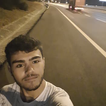 Gece Vakti Kale Seyahat Şoförü Beni Otobanda İndirdi.