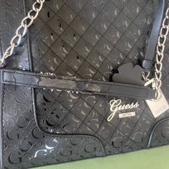 Guess Derisi Dökülen Çanta