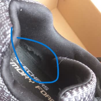 Kusurlu Skechers Marka Ayakkabı